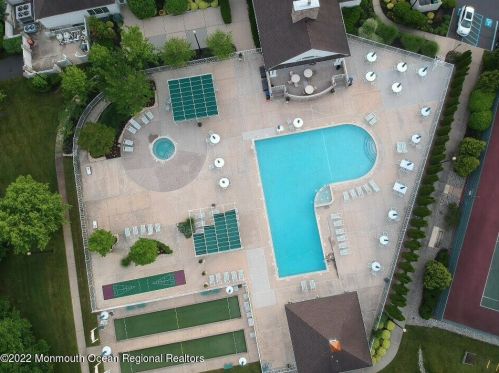 10 Quincy Ct, East Freehold NJ  07728-9251 exterior