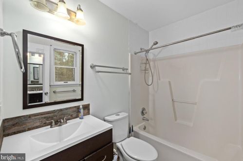 179 Land Or Dr, Ruther Glen VA  22546-1074 exterior