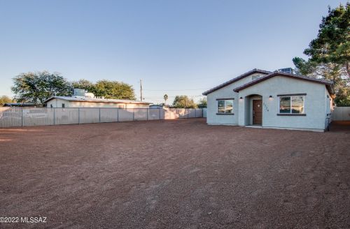 5724 23rd St, Tucson, AZ 85711-5534