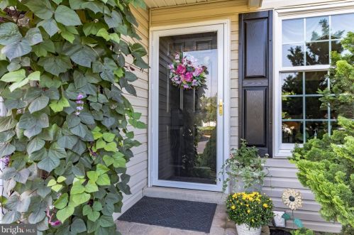 1241 Meadowview Cir, Lansdale, PA 19446-6644