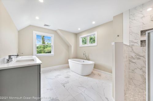 747 Sycamore Ave, Tinton Falls NJ 07724-3237 exterior