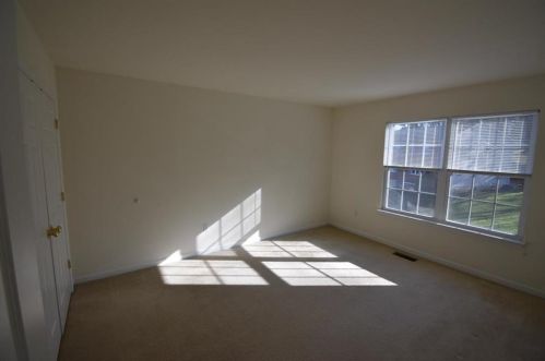 97 Highlands Blvd, Easton PA  18042-7262 exterior