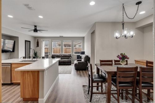 4748 Orville Ave, Santa Rosa CA  95407-6662 exterior