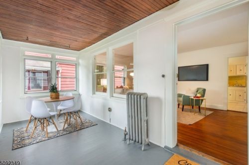 28 Elmwood Ave, Montclair NJ  07042-4508 exterior