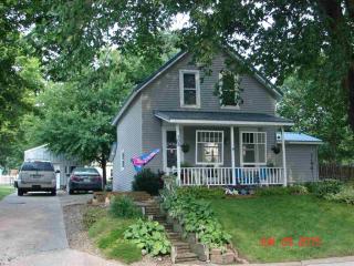 708 Avenue B, Washington, IA 52353-2444