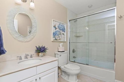77 Tackora Trl, Ridgefield CT  06877-3028 exterior