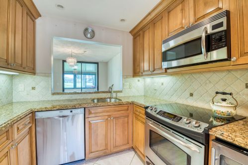 808 Windermere Way, West Palm Beach FL  33418-7170 exterior