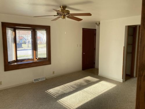 1723 12th Ave, Green Bay, WI 54304-3718