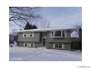 7565 Lake Ave, Williamson, NY 14589-9752