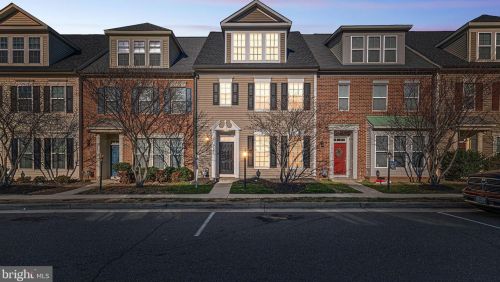 11972 Benton Lake Rd, Bristow, VA 20136-6153