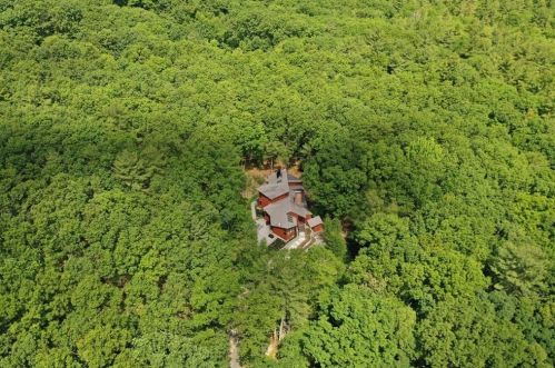 145 Carlisle Pines Dr, Carlisle, MA 01741-1007