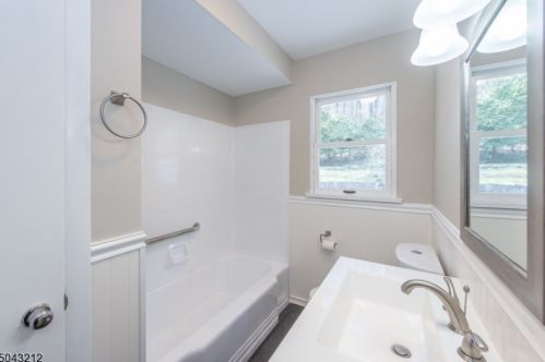 101 Mine Hill Rd, Oxford NJ  07863-3064 exterior