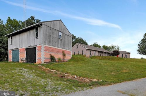 9478 Fort Stouffer Rd, Upton PA  17225-9780 exterior
