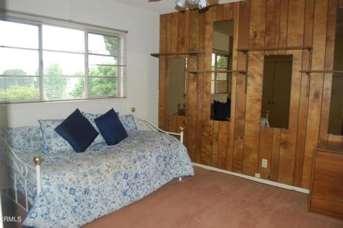 5042 Carolyn Way, Glendale CA 91214-1061 exterior