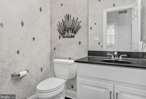 319 Equus Dr, Camp Hill PA  17011-8350 exterior