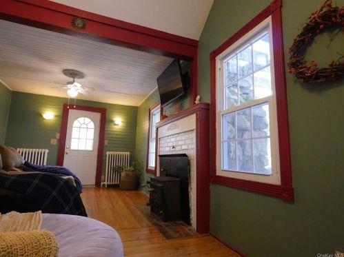 78 Ondaora Pkwy, Highland Falls NY  10928-4012 exterior