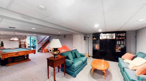 18 Hardwick Dr, Huntington Station NY  11746-4506 exterior