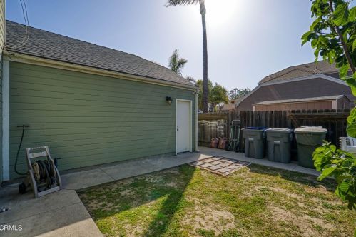 1640 Rivas Ln, Oxnard CA 93035-2749 exterior