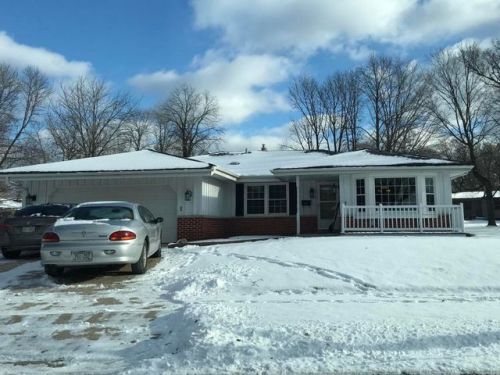 4875 Sutton Ln, Greendale, WI 53129-2026