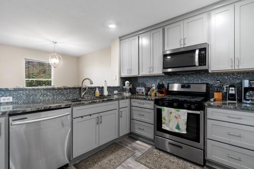 191 Jack Rabbit Ln, Creedmoor, TX 78610-4954