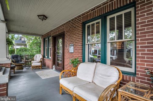 125 Parker St, Carlisle PA  17013-2821 exterior