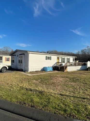 127 Stephen Dr, Stonington, CT 06378-1512