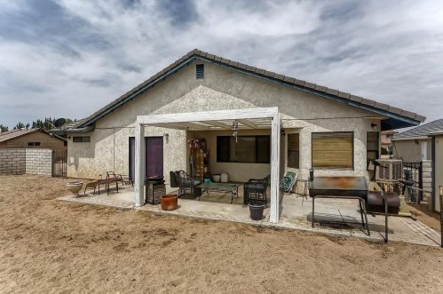 26283 Corona Dr, Helendale CA  92342-7754 exterior