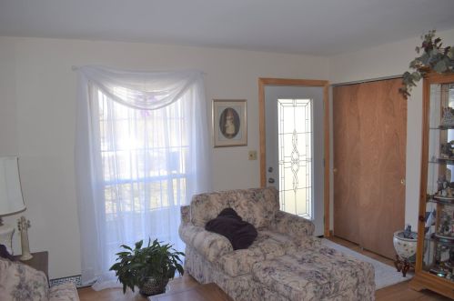 26 Dorothy Dr, Newport, KY 41076-2003