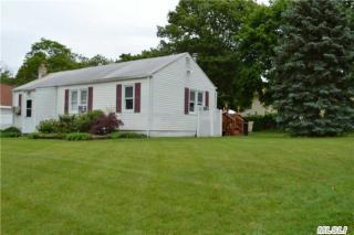27 Lidge Dr, Farmingville, NY 11738-1648