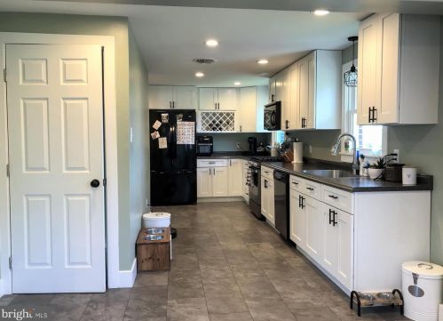 602 Winding Hill Rd, Navy Sup Dpt PA  17055-4992 exterior