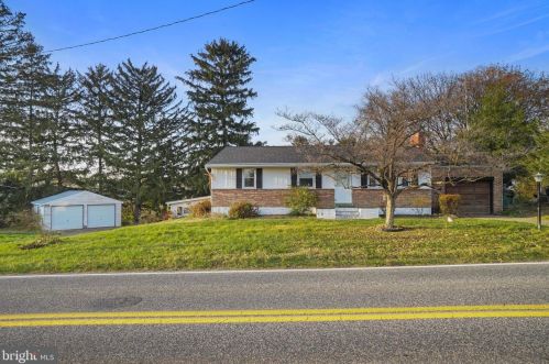 709 Winding Hill Rd, Navy Sup Dpt, PA 17055-4995