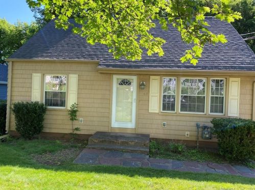 46 Parkview Rd, Wallingford, CT 06492-3056
