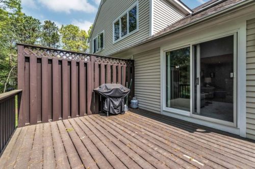 51 Portside Dr, Mashpee MA 02649-2851 exterior