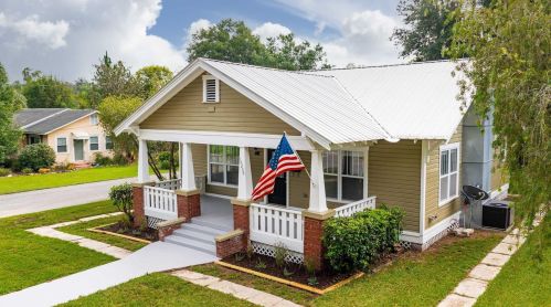 14236 14th St, Dade City, FL 33523-3733