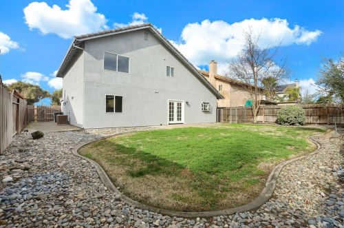 293 Crane Rd, Valley Home CA  95361-8106 exterior