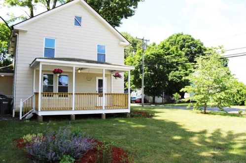 135 Autumn St, Manchester CT  06040-5519 exterior