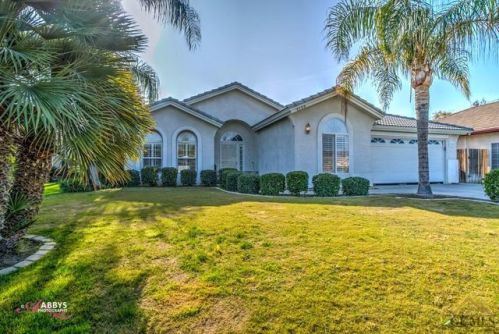 9709 Mona Lisa Ln, Bakersfield, CA 93312-5917