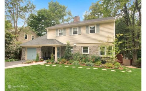 35 Holland Pl, Hartsdale, NY 10530-2519