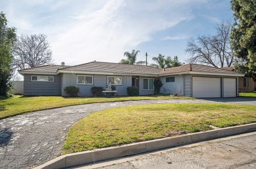 6254 Palm Ave, Rialto, CA 92377-4653