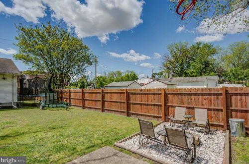 107 8th St, Laurel DE  19956-1401 exterior