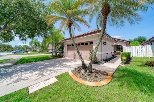 520 176th Ave, Hollywood, FL 33029-4007