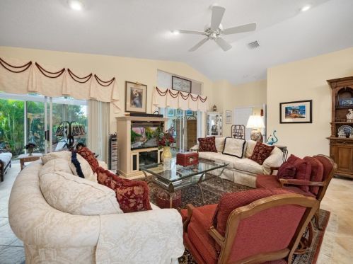 6594 Bayhill Ter, Boynton Beach, FL 33437-6024