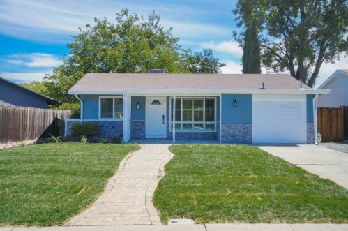 1317 Hibiscus Way, Livermore CA  94551-1315 exterior