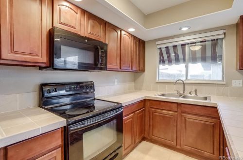 3914 Yosemite St, Denver CO 80237-1925 exterior