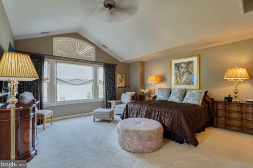 43527 Butler Pl, Leesburg VA 20176-7428 exterior