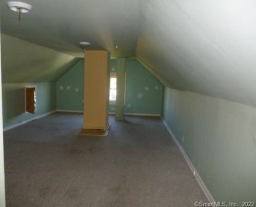 25 Deforest Ave, Bridgeport CT  06607-2414 exterior