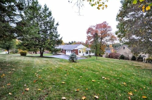 151 Johnston Rd, Canonsburg, PA 15317-3549