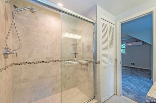 108 Monroe St, Ridgewood NJ  07450-3019 exterior