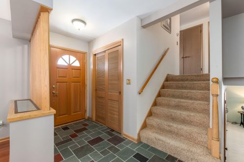 4144 Menomonee Riv Pkwy, Milwaukee WI 53222-1135 exterior