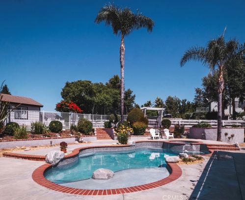 31508 Avenida Del Reposo, Temecula CA  92591-1724 exterior